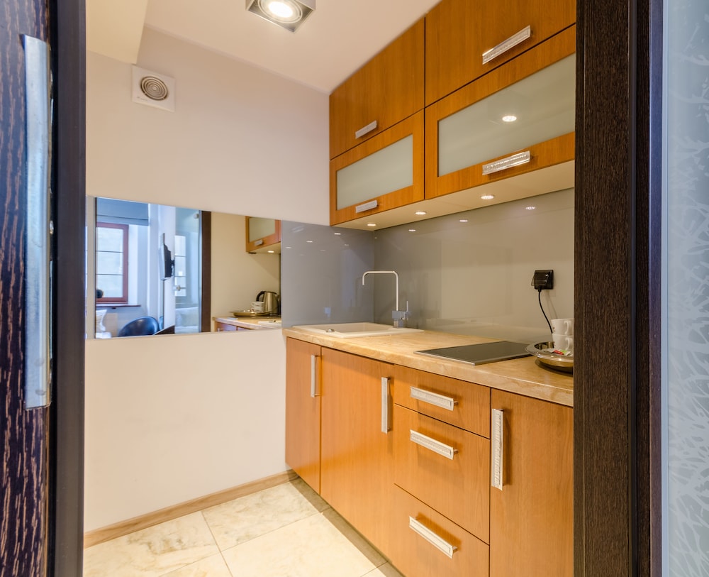 Celestin Residence 8/50