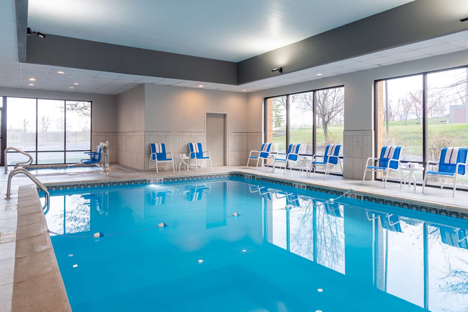 swimming pool spa