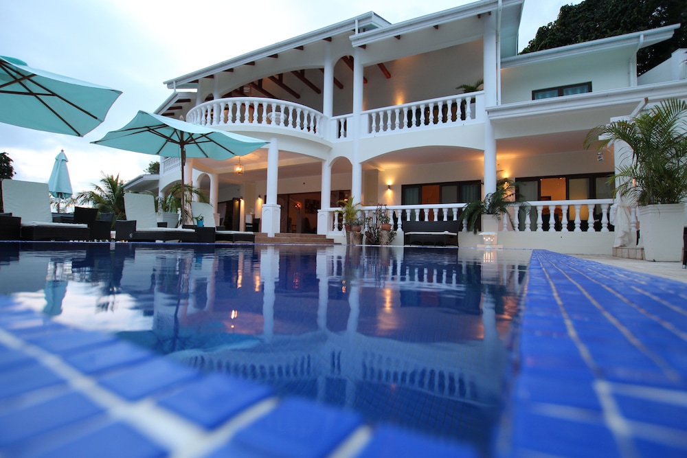 Petit Amour Villa 4/50