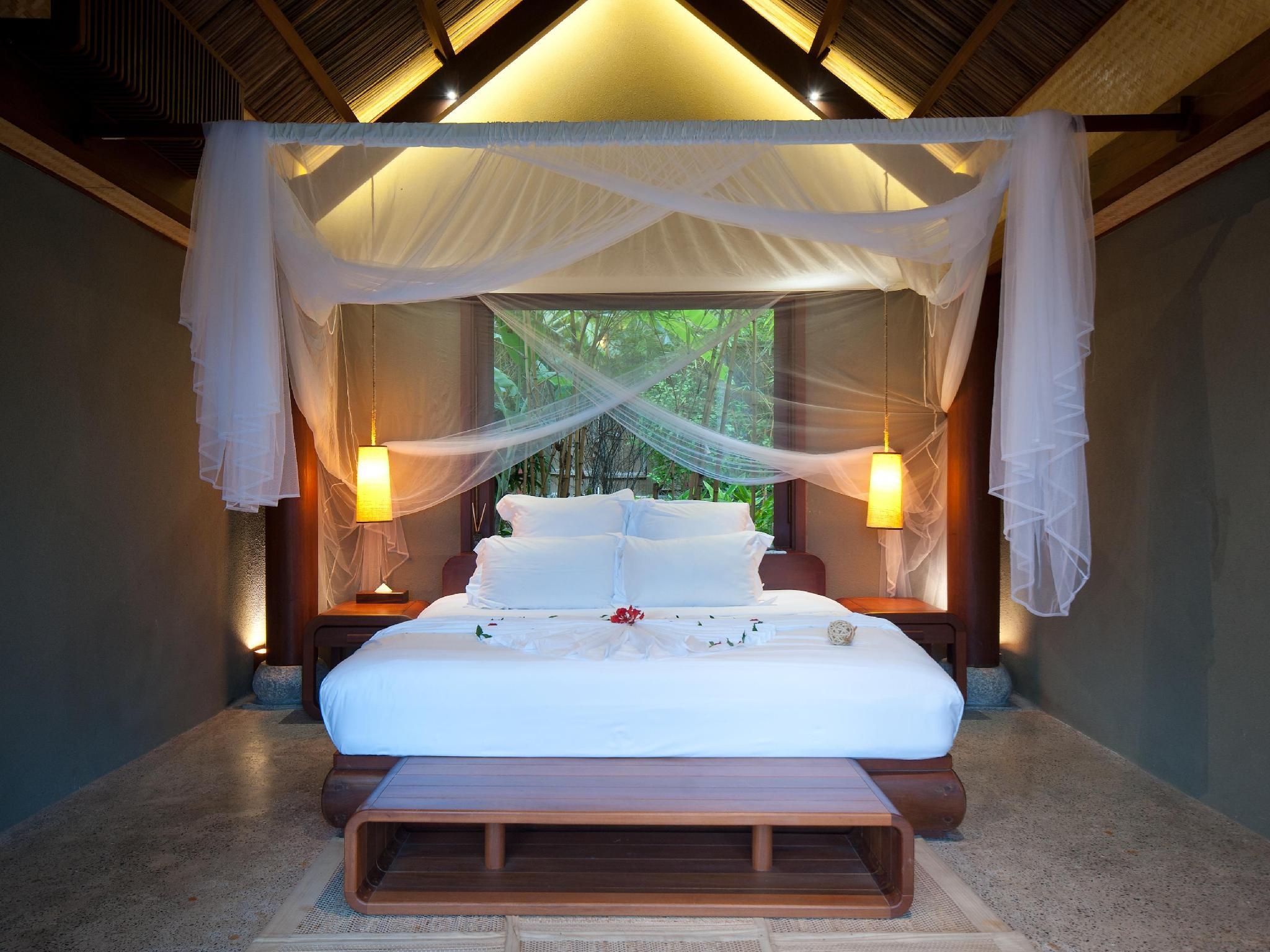 Lagoon Pool Villa