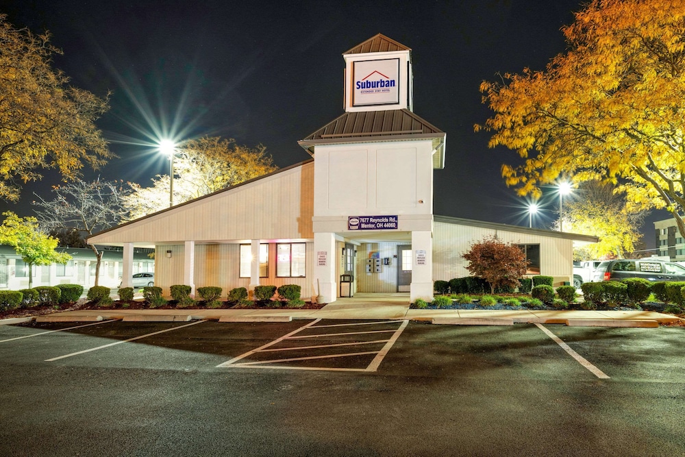 Suburban Studios Mentor - Cleveland Northeast 32/39