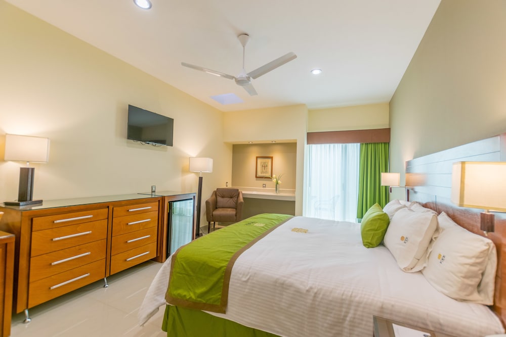 Hotel Ecce Inn 16/32