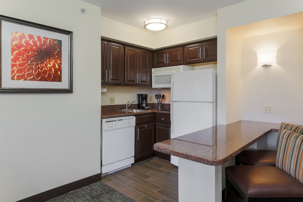 Staybridge Suites Philadelphia-Mt. Laurel 30/50