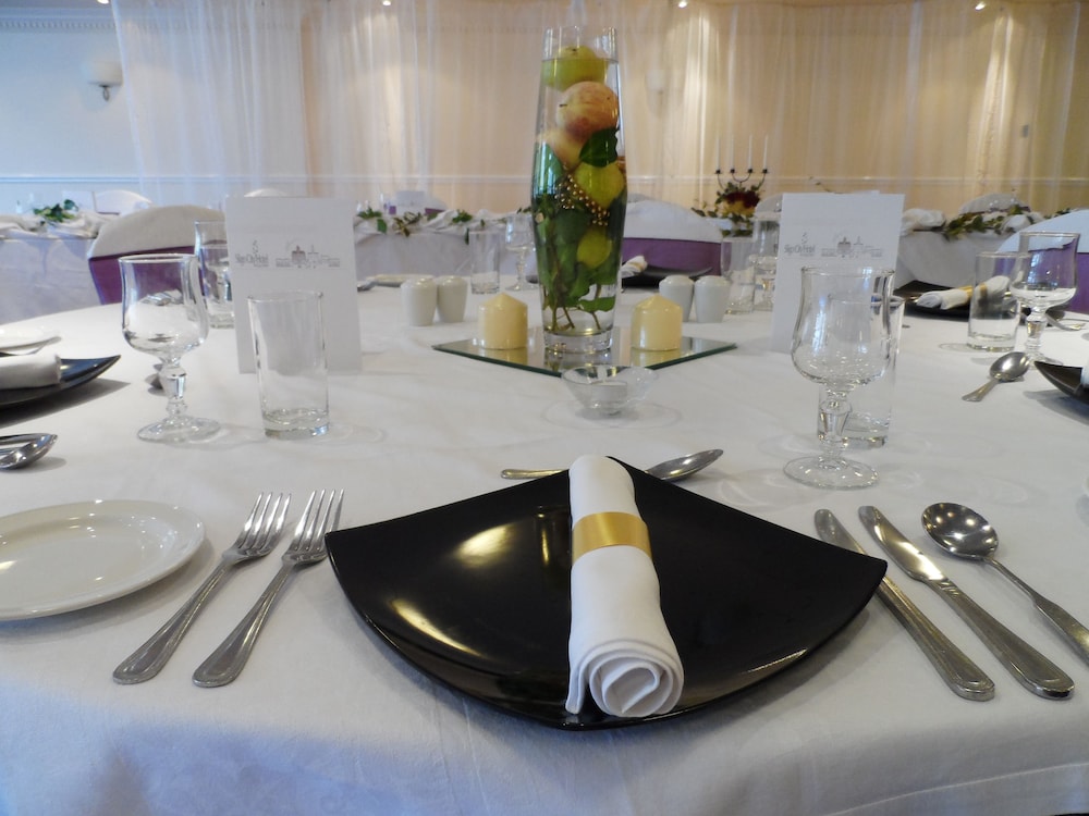 Sligo City Hotel 53/64