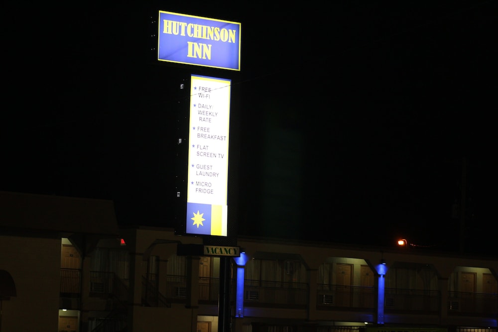 Hutchinson Inn 2/58