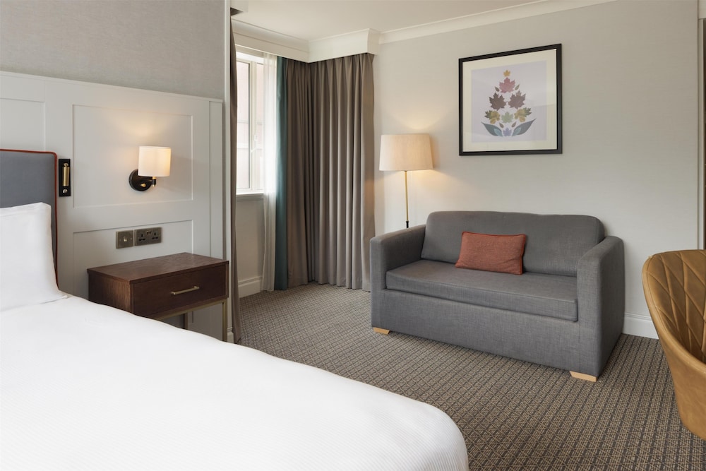 Room, Double Bed, DoubleTree by Hilton St Anne's Manor 7/12