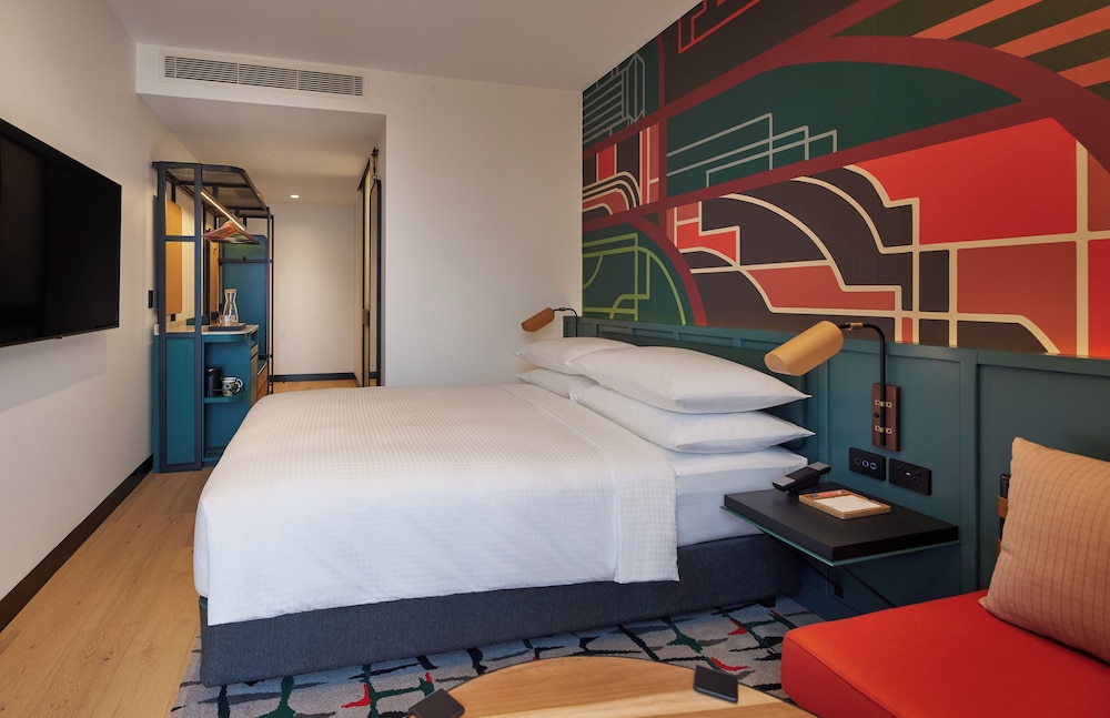 Caption By Hyatt Central Sydney 13/37