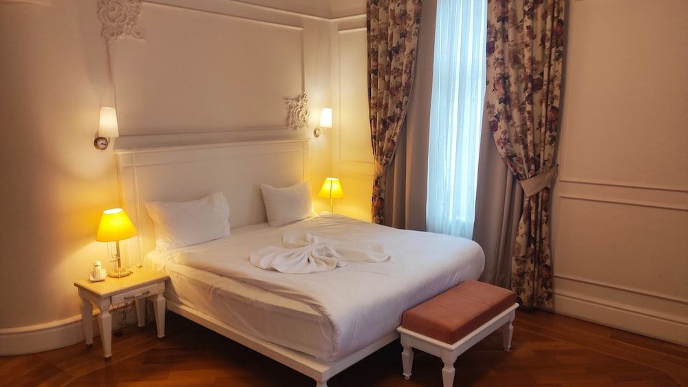 Corinne Hotel 18/50