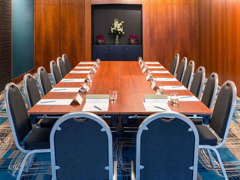 Mercure London Heathrow 60/68