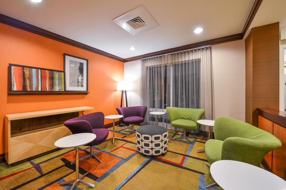Fairfield Inn & Suites by Marriott White Marsh 24/33