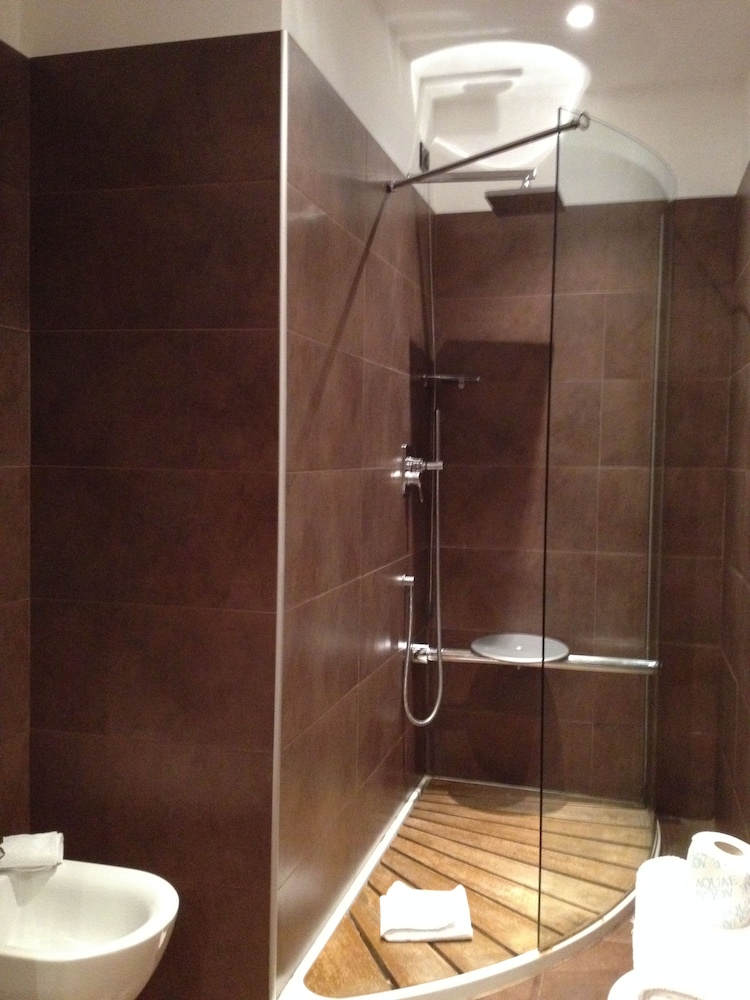 Saint Peter Six Rooms And Suites 27/67