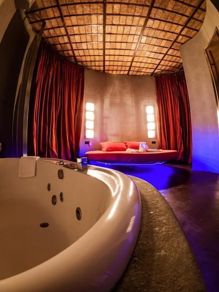 Mdm Luxury Rooms Guest House 24/50