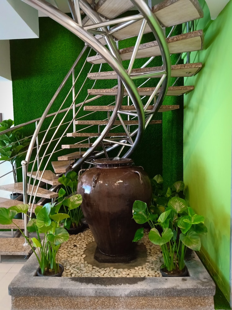 H Boutique Hotel Xplorer Loke Yew 20/22