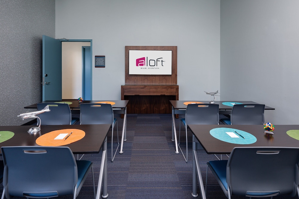 Aloft Miami Aventura 38/46