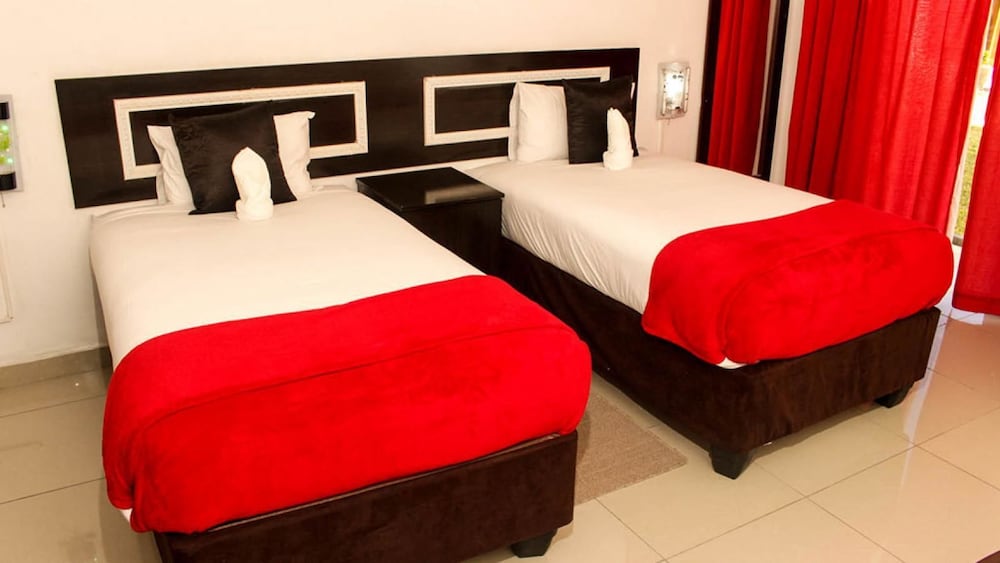 2 BEDROOMS, FAMILY, GARDEN VIEW