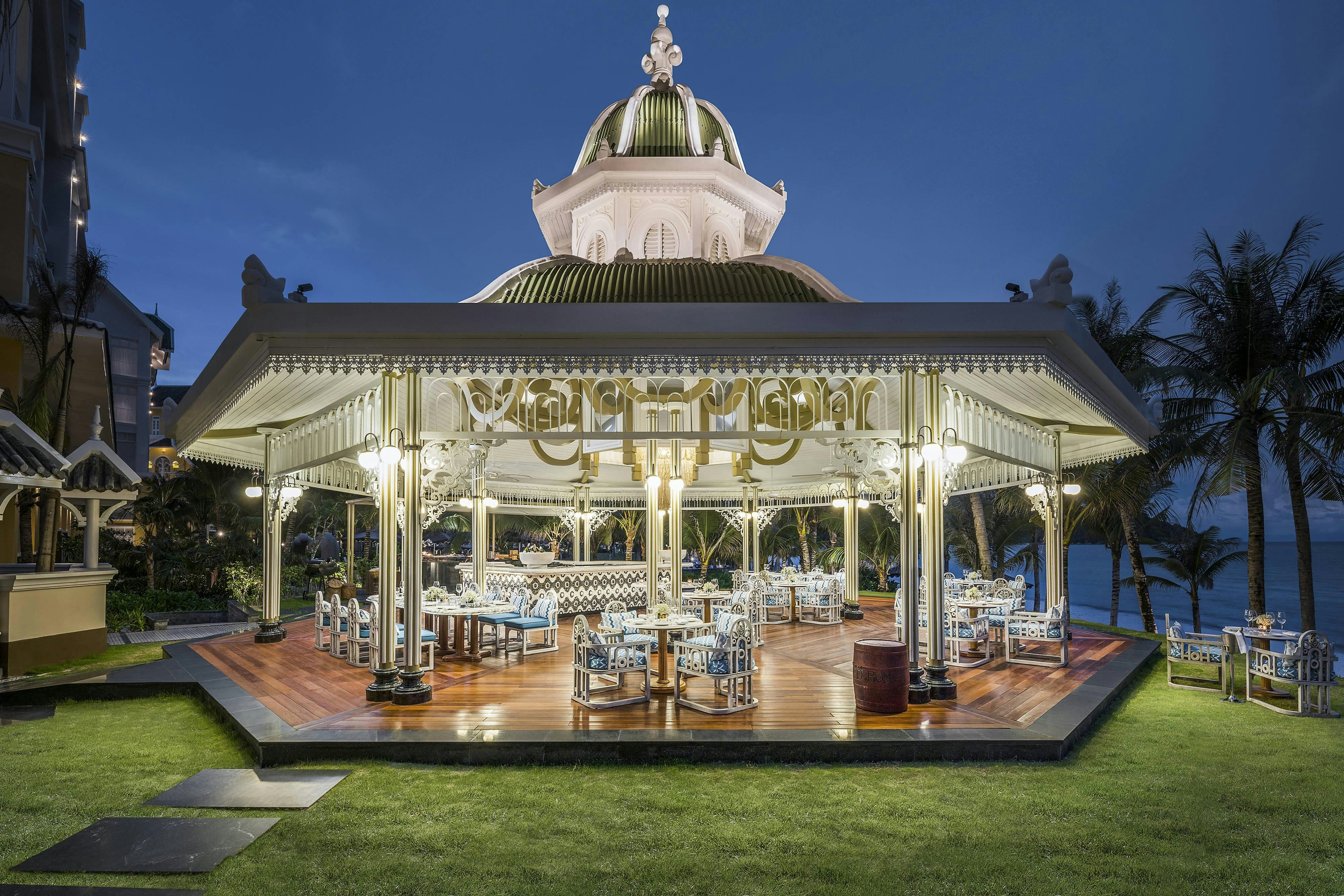 Jw Marriott Phu Quoc Emerald Bay Resort Spa 4/81