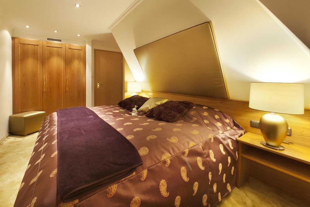 Hotel Schlosskrone 26/32