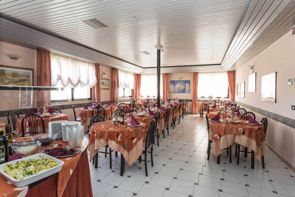 Hotel Eden 40/64