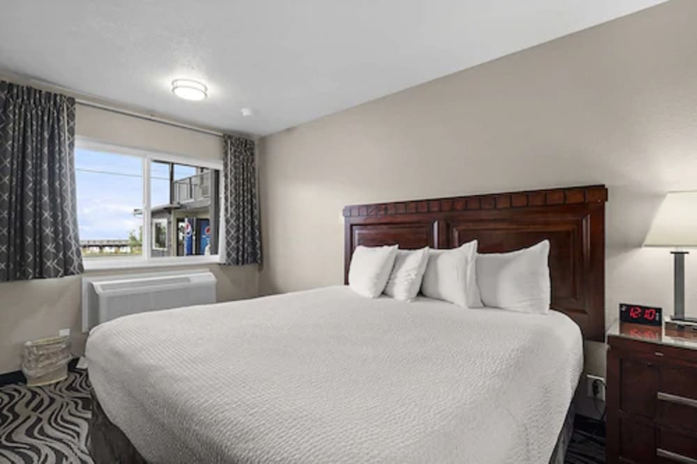Astoria Rivershore Motel 10/39