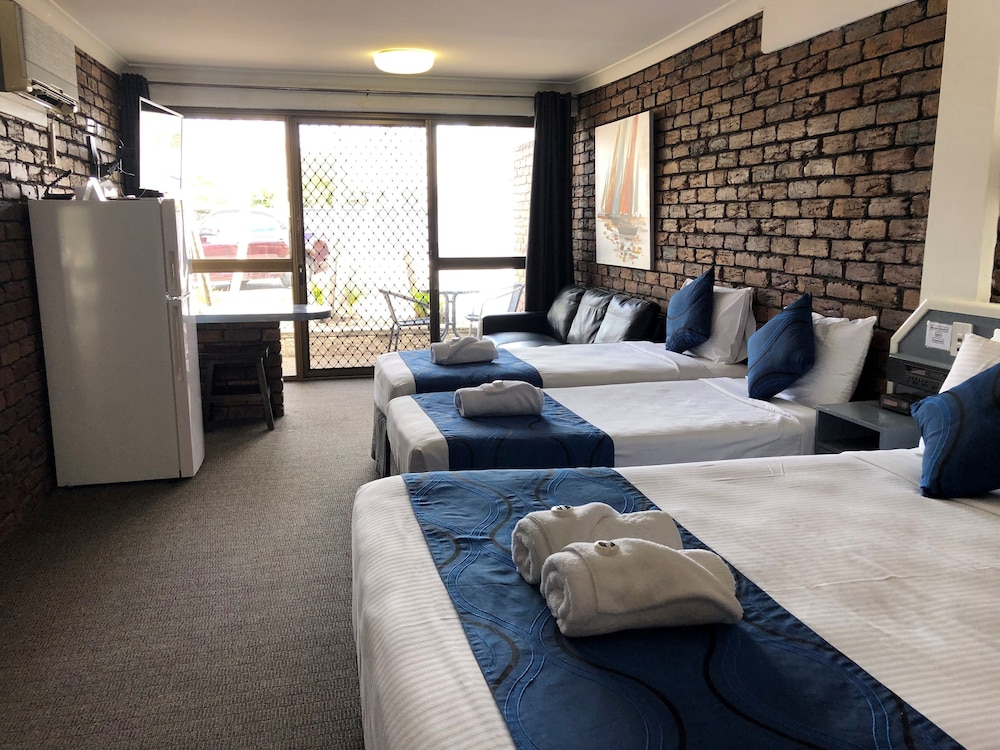 Logan City Motor Inn 40/67