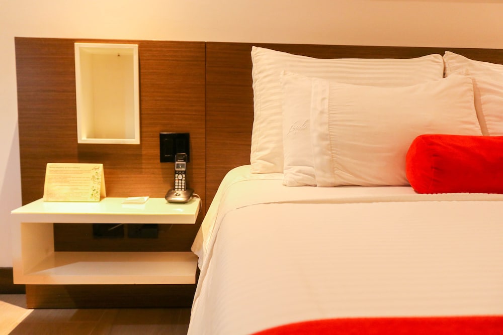 Hotel Loyds 47/64