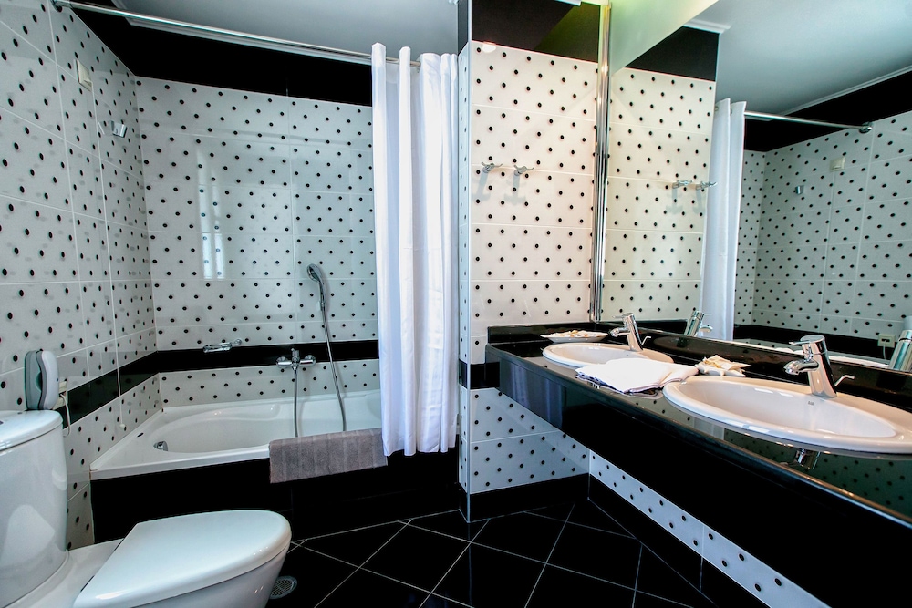 San Nicolas Hotel 48/50