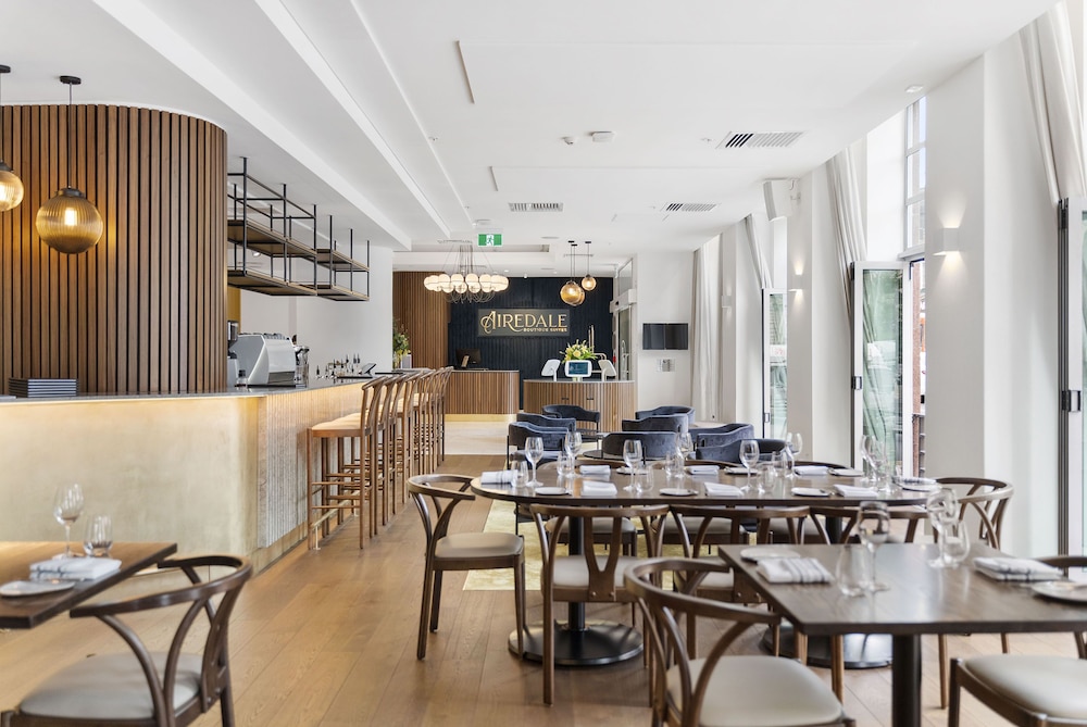 Legacy Airedale Hotel Auckland 60/67