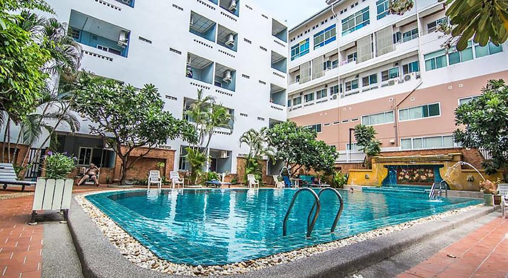 Sutus Court 4 5/33