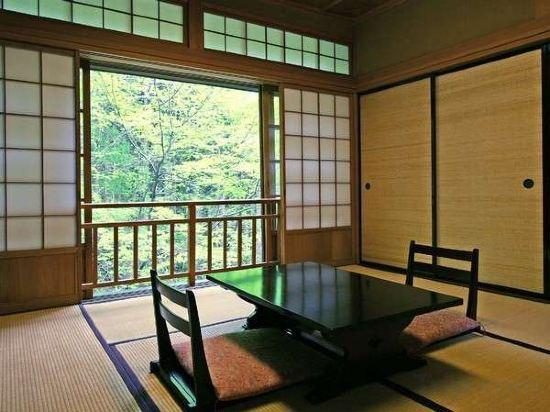 Japanese, No Bathroom