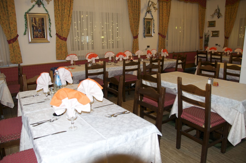 HOTEL SCIATORI 17/31