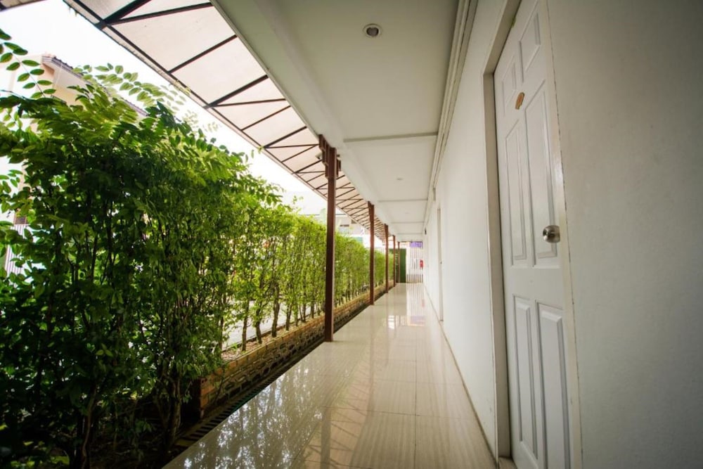 Inn Kham Apartment 37/47