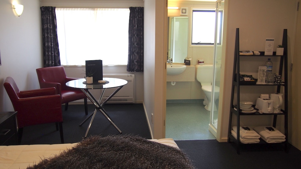 Totara Lodge 36/37