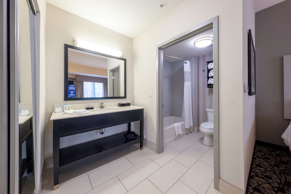 Hampton Inn And Suites Dupont 19/46