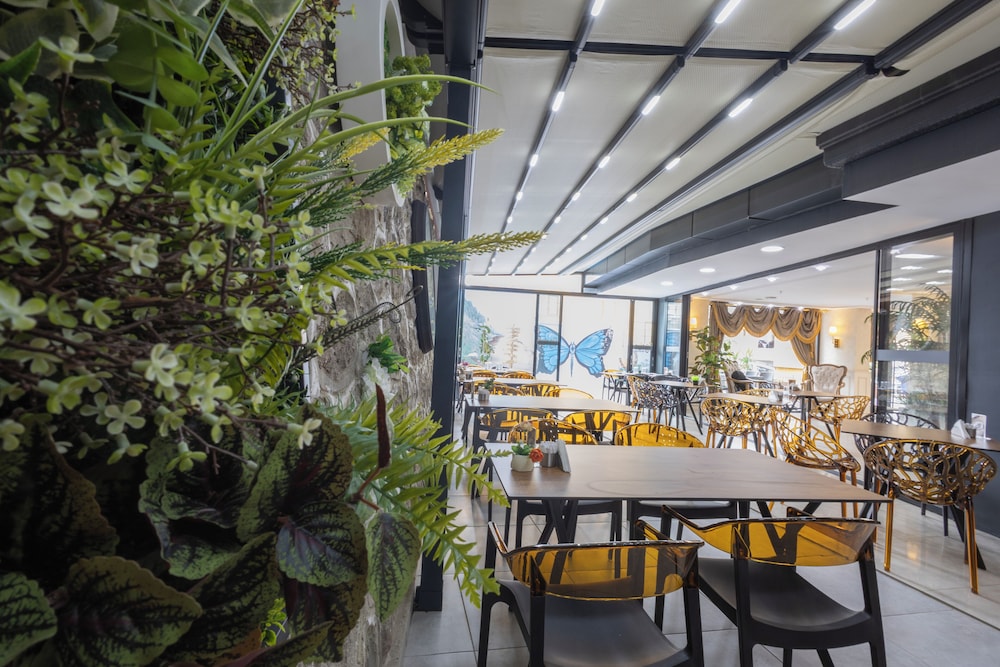 Alya Boutique Hotel 55/62