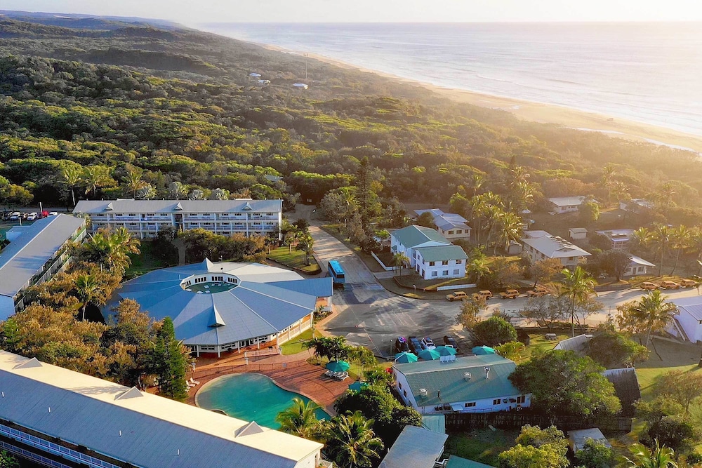 K Gari Beach Resort 48/50
