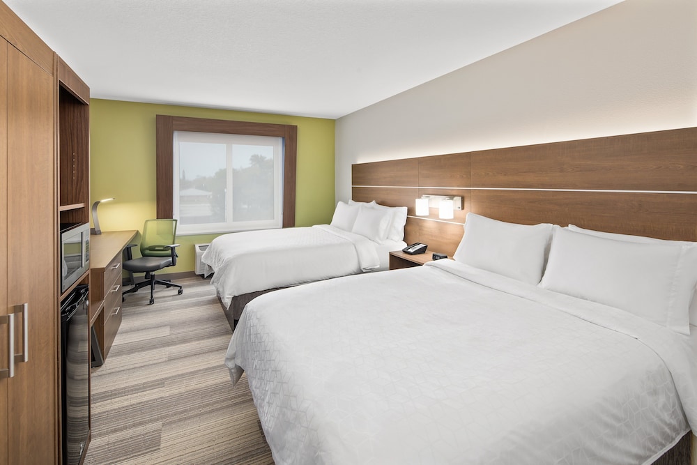 Holiday Inn Express Hotel And Suites Palm Bay 12/42