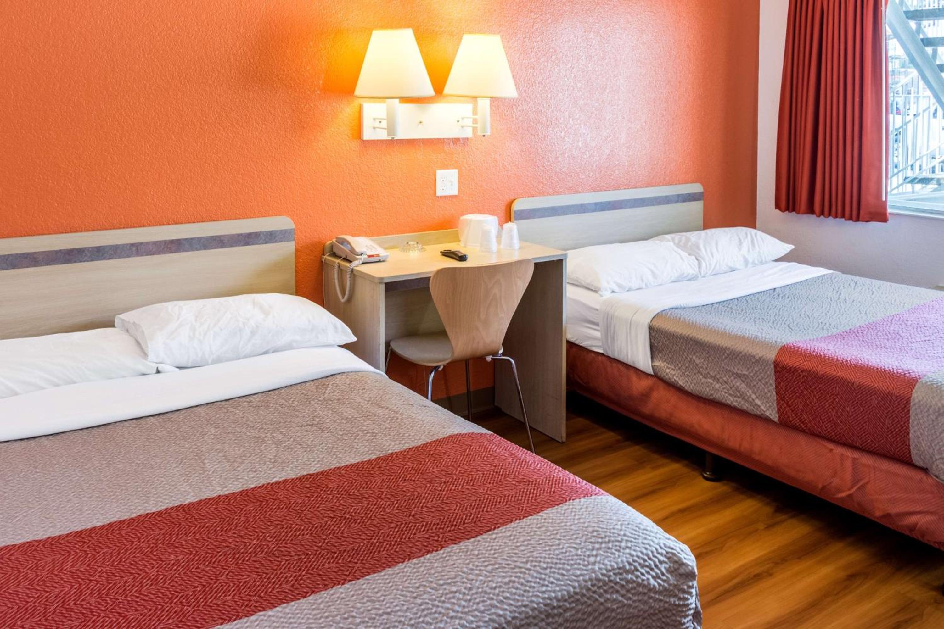 ROOM, QUADRUPLE, ACCESSIBLE