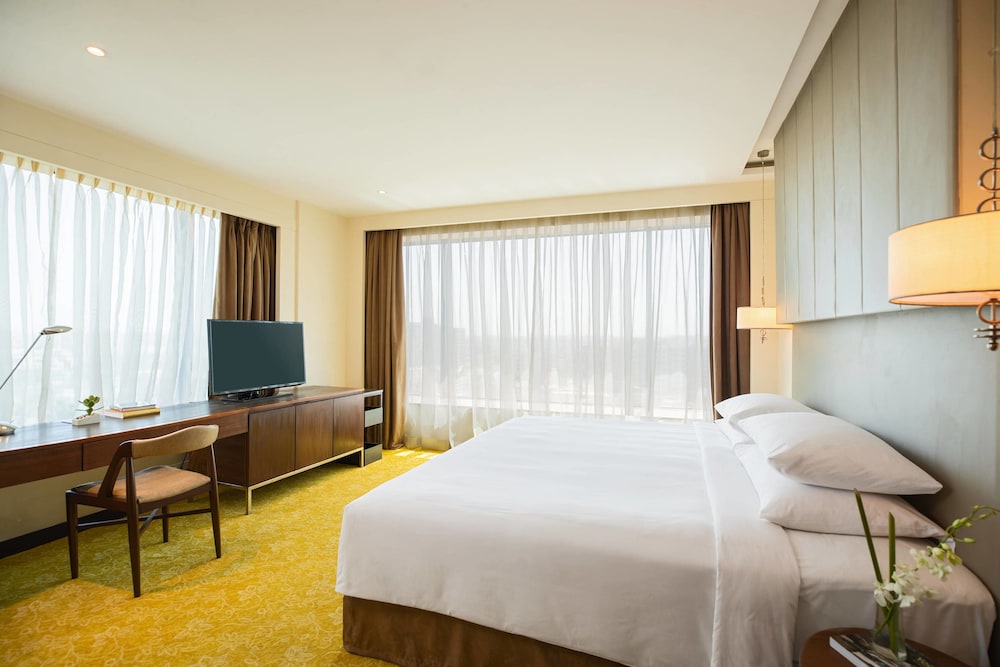 Renaissance Ahmedabad Hotel 7/53