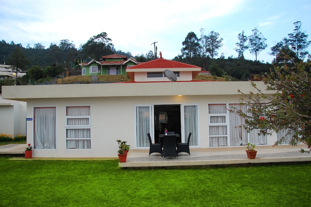 Sinclairs Retreat Ooty 7/66
