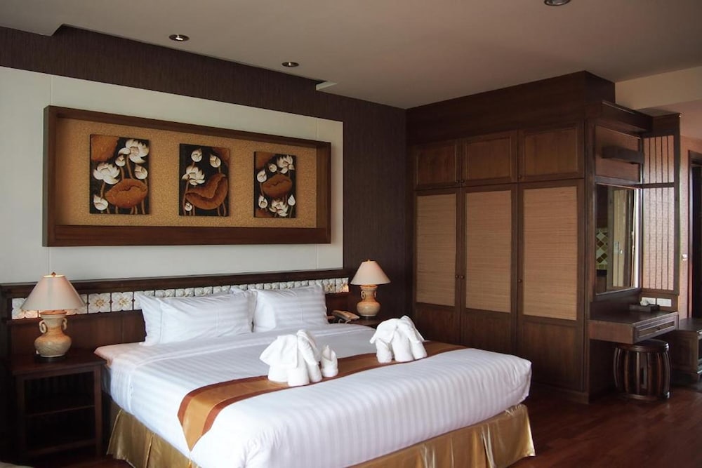 DELUXE, TWIN BEDS