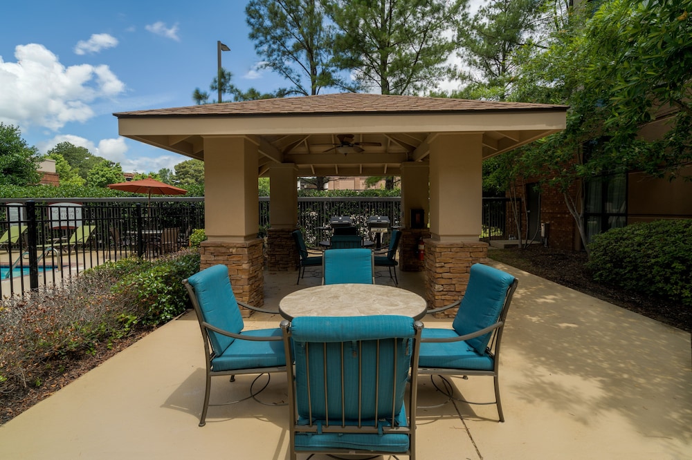 Staybridge Suites Memphis-Poplar Ave East 1/73