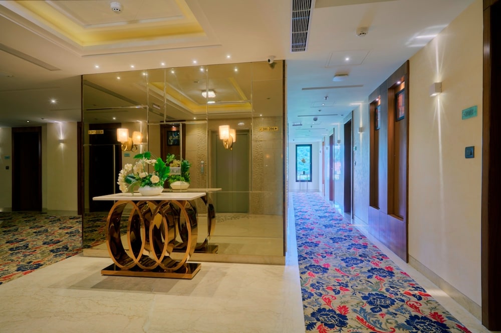 Blu Feather Hotel & Spa 6/69