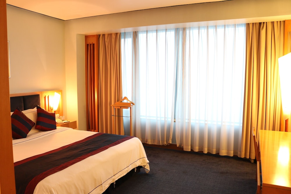 Novotel Shanghai Atlantis 14/68