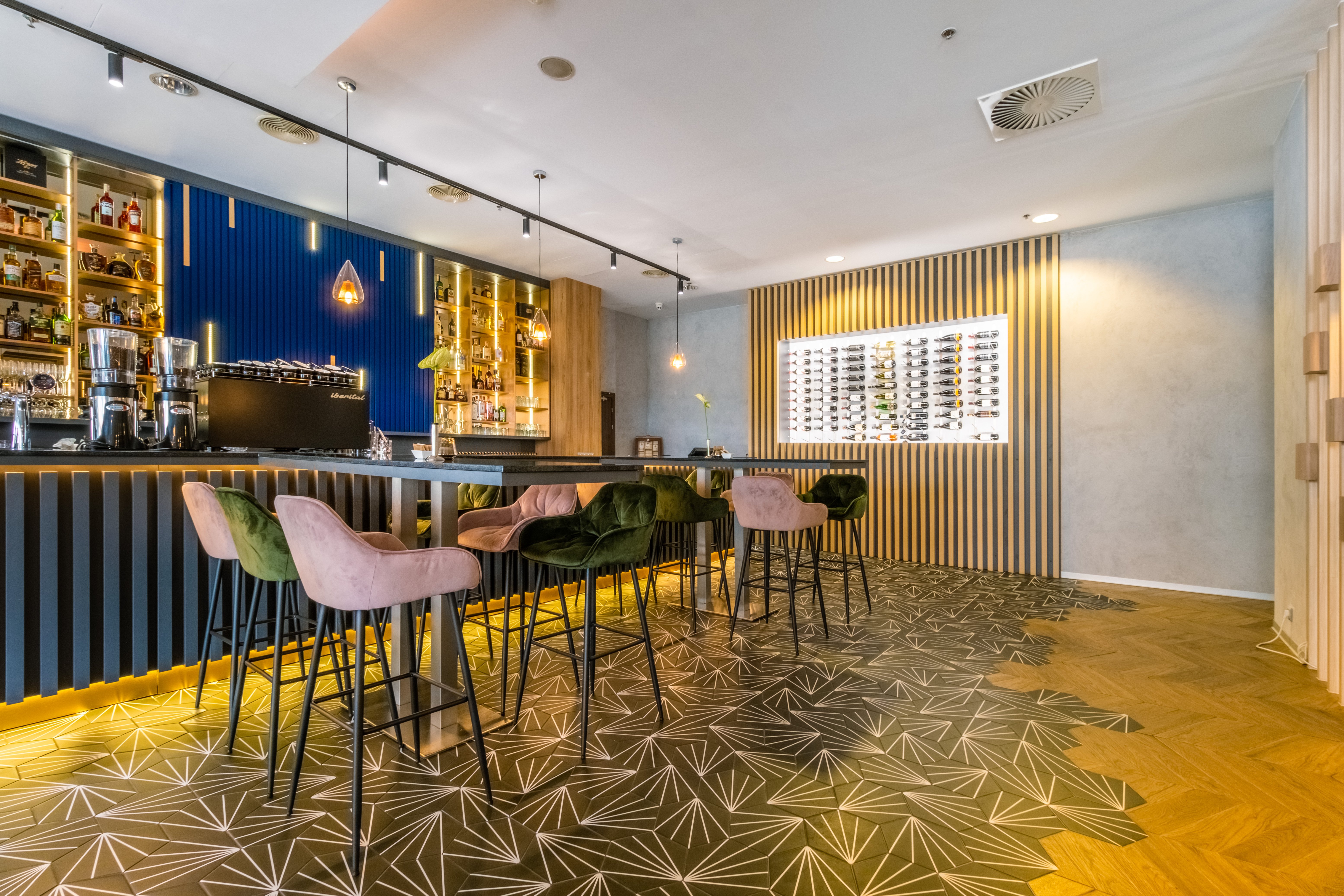 HOLIDAY INN ZILINA 75/78