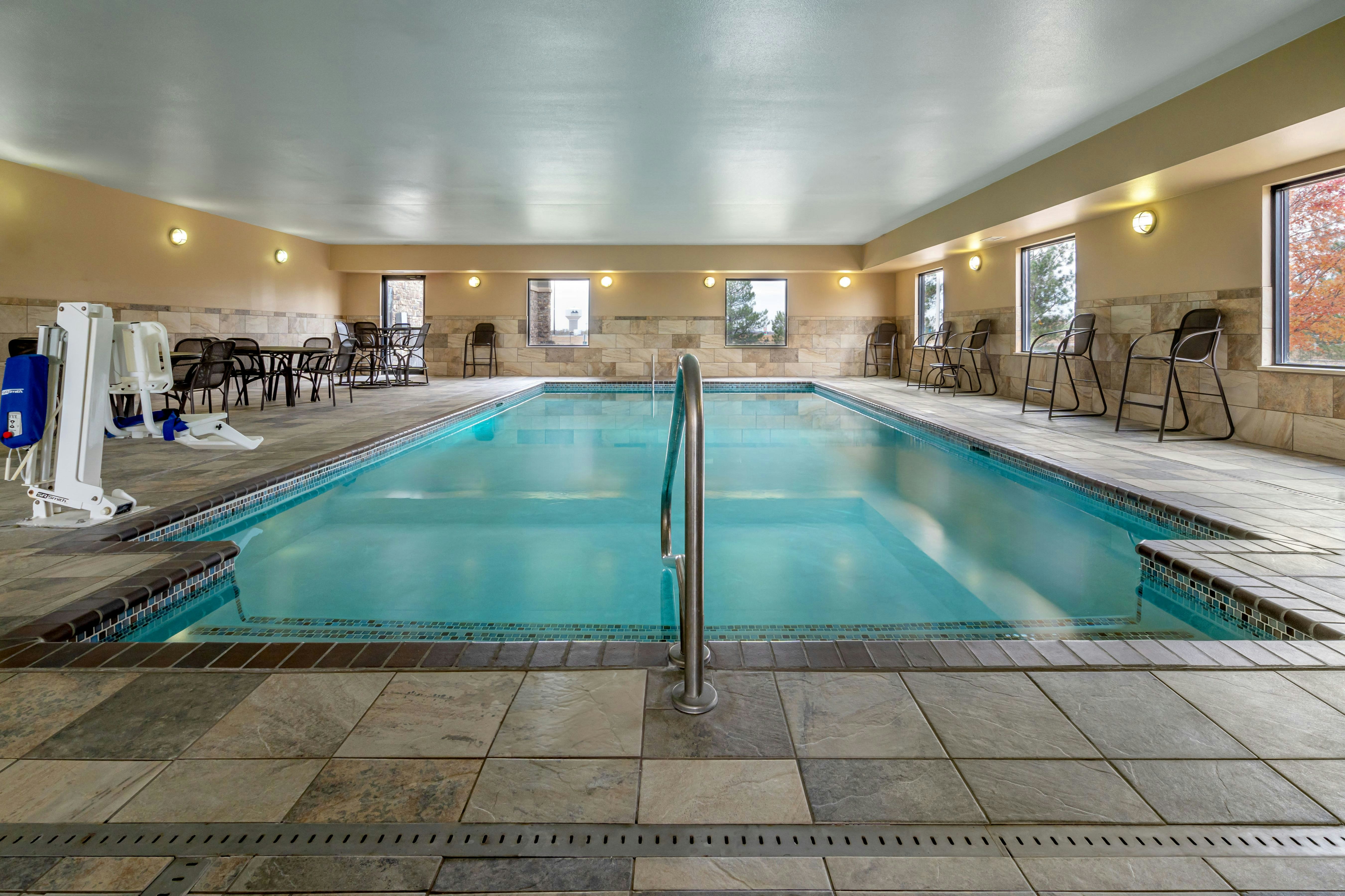 HAMPTON INN MITCHELL 18/38