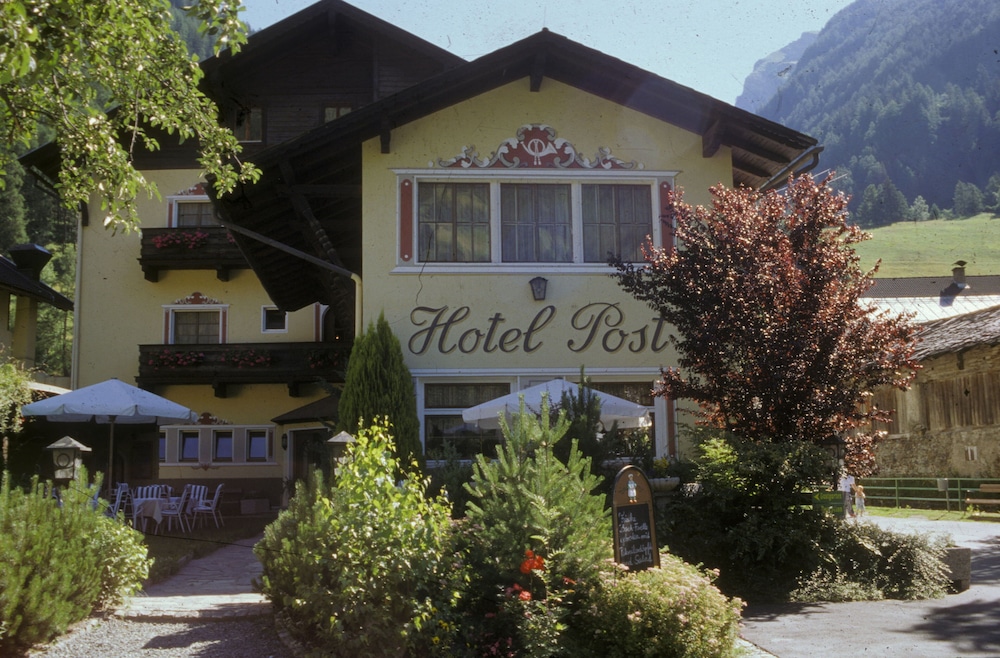 Vital Hotel Post 8/69