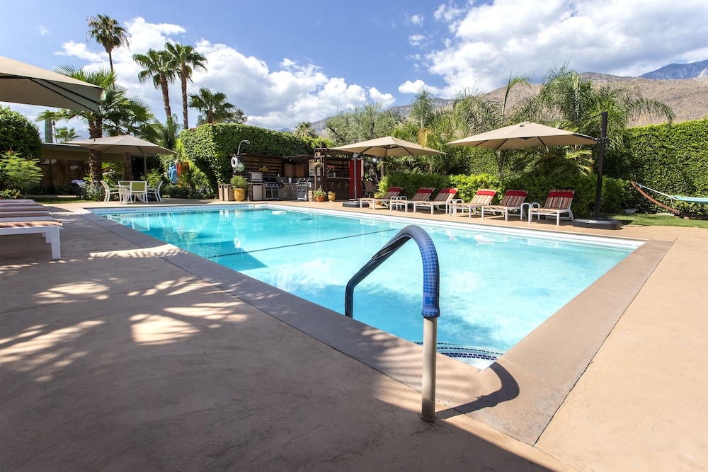 Desert Riviera Hotel 65/70