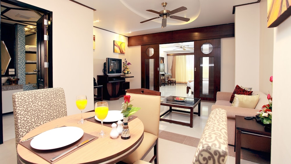 Pattaya Loft Hotel 29/55