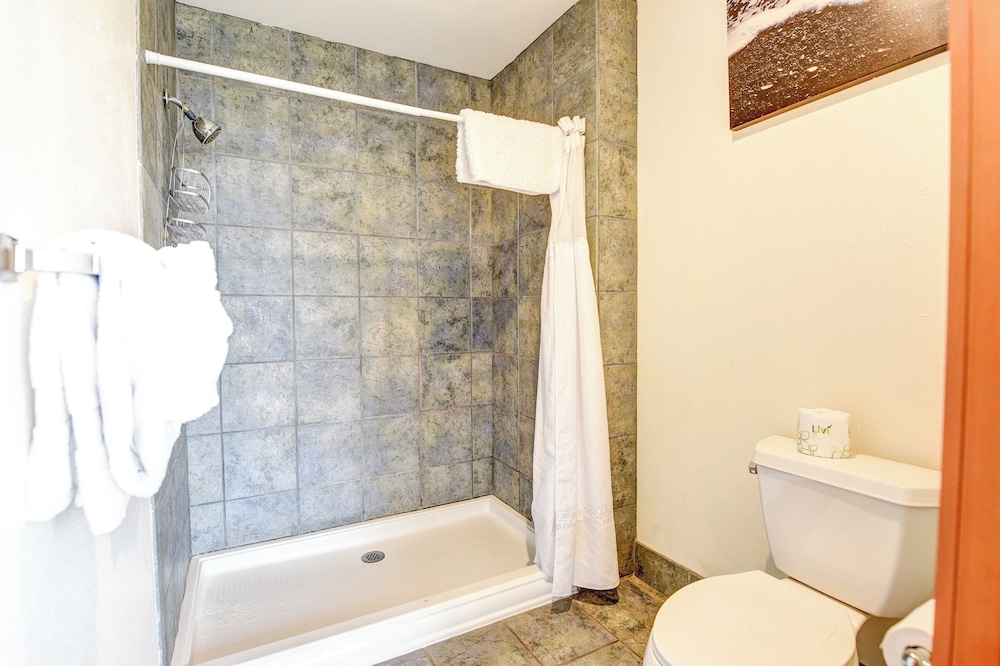 Quileute Oceanside Resort 50/50
