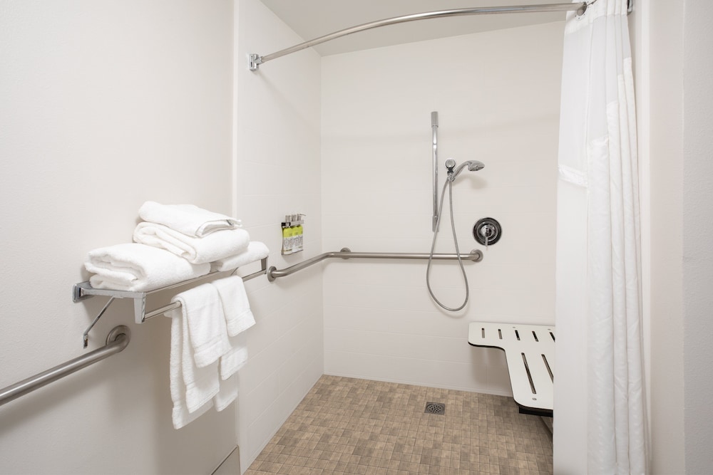 HOLIDAY INN EXPRESS YREKA - SHASTA AREA 23/52